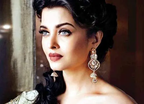There is mathematical beauty in the beauty of a woman!