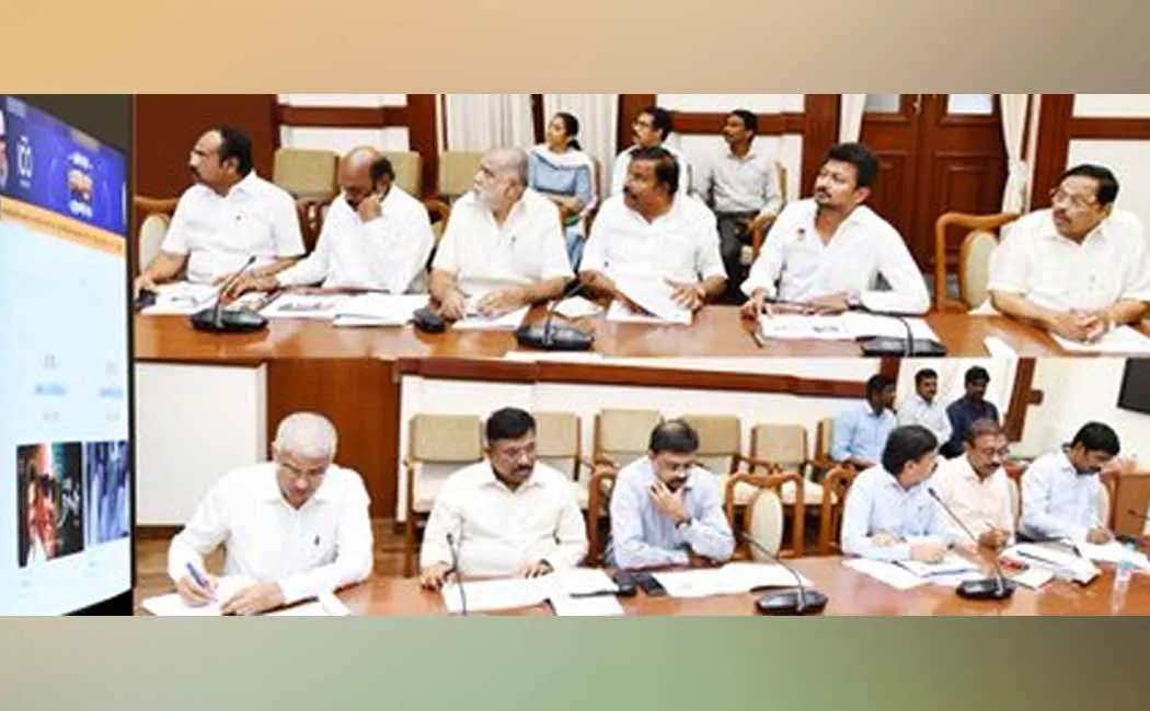 kalaignar Century A monument should be set up for the district Chief Minister