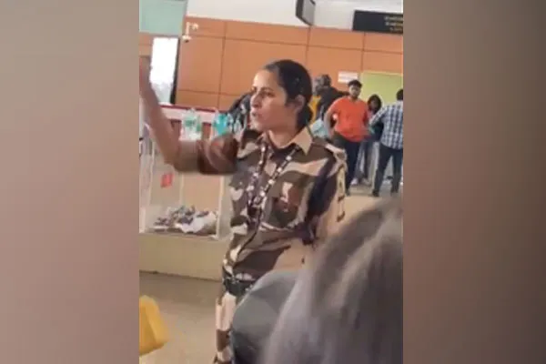 Female policeman obsessed Why did Kangana hit