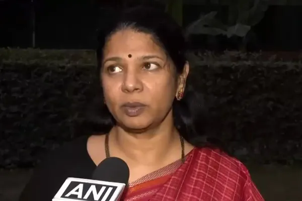  Kanimozhi says Amit Shah should do what Advani did