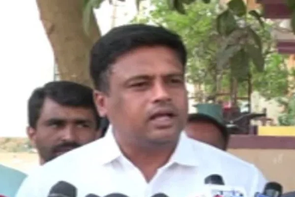 Congress MLA says Bargaining on the part of BJP to dissolve the government in karnataka