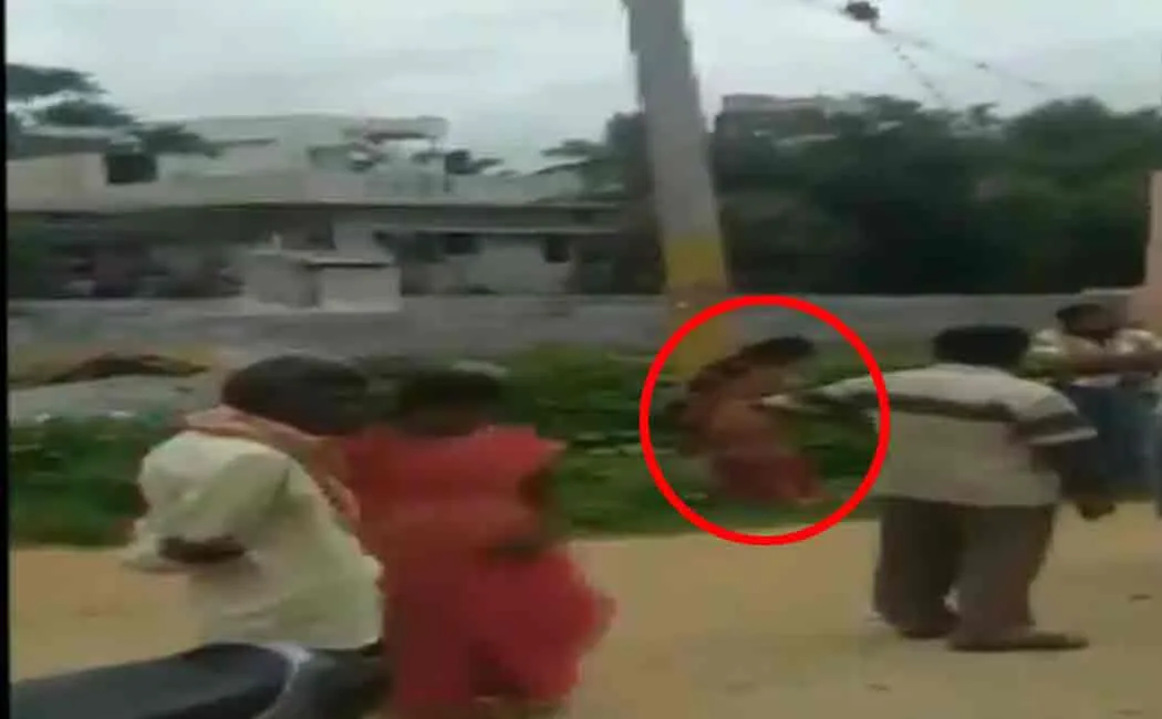 karnataka woman beaten for not returning debt properly