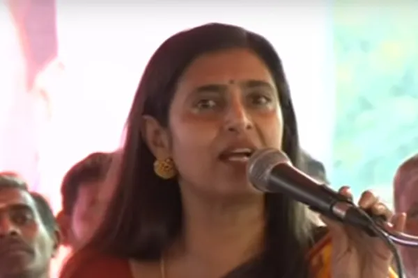Actress Kasthuri spoke at hindu makkal party demonstration