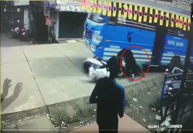 kerala private bus and two wheeler incident peoples shock viral video