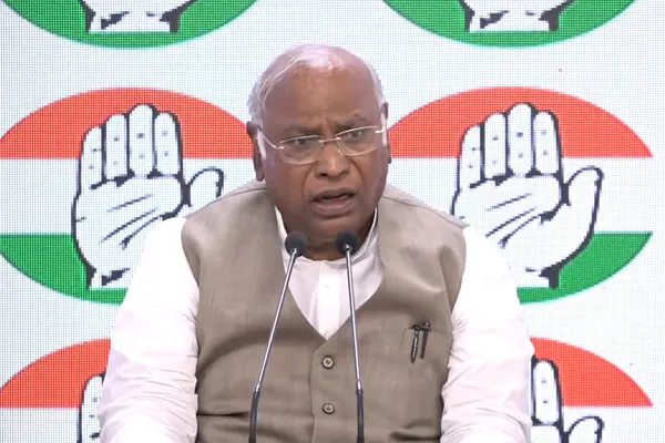 Kharge Listing how many times the Prime Minister has uttered the name Congress?