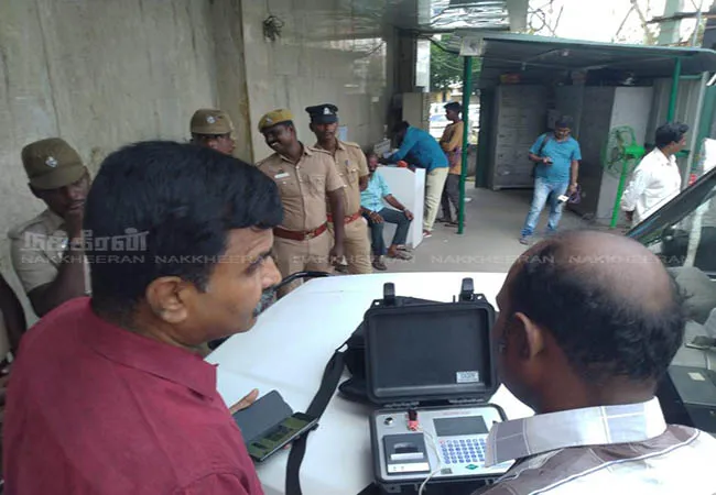 trichy laithaa jewelry thief police round up in all places thief identify in very soon  