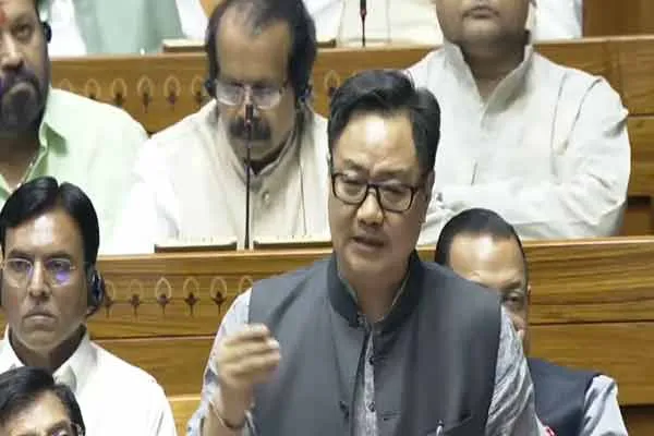 Opposition parties strongly oppose for Waqf Board Amendment Bill introduced in Lok Sabha