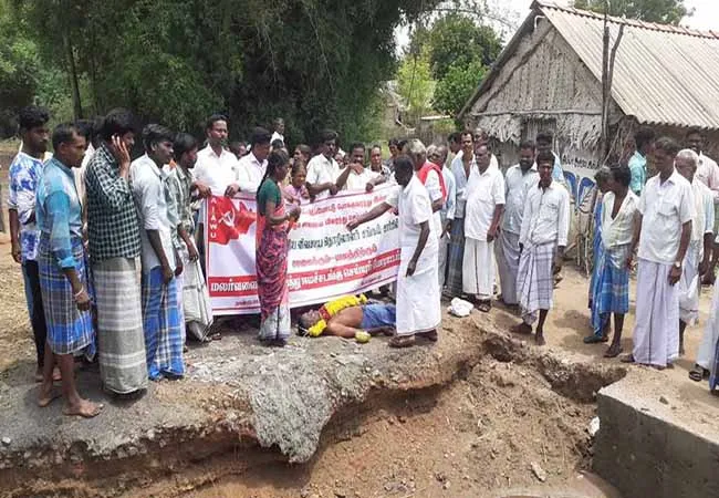 cuddalore kattumannarkoil not get road facilities peoples strike 