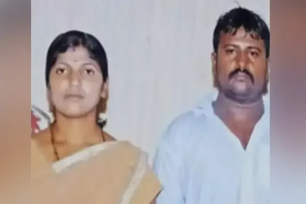 Rage for daughter refusing to give up love and incident happened in krishnagiri