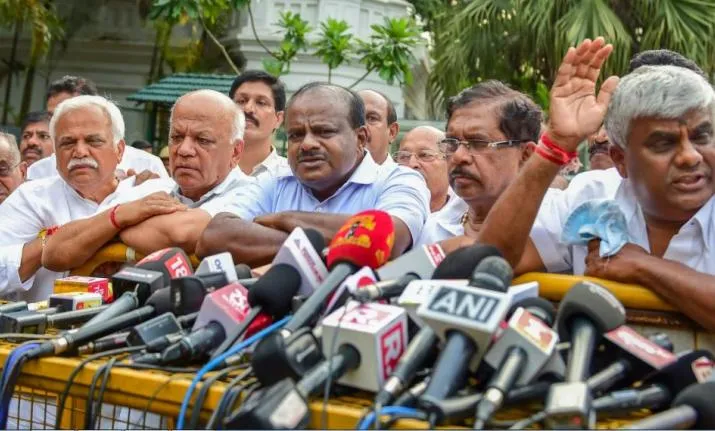 karnataka cm arrives america but congress party two mlas resign government crisis