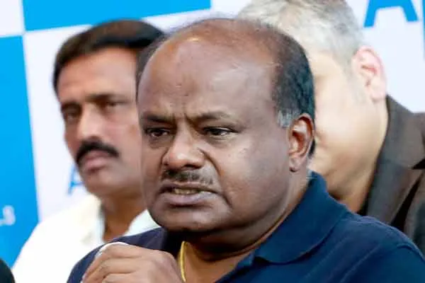 Case against former chief minister Kumaraswamy for Electronic theft complaint