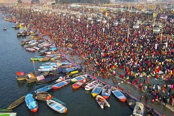 RCB Fan's soaked jersey at Kumbh Mela in uttar pradesh