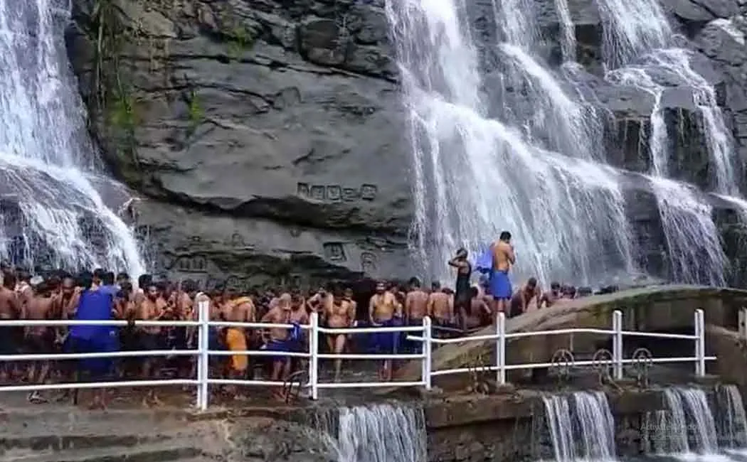 Permission to bath in the coutrallam