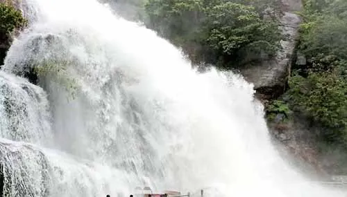 kutralam-falls
