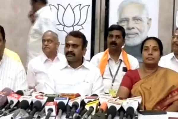  Postponement of the program of alternative parties joining the BJP