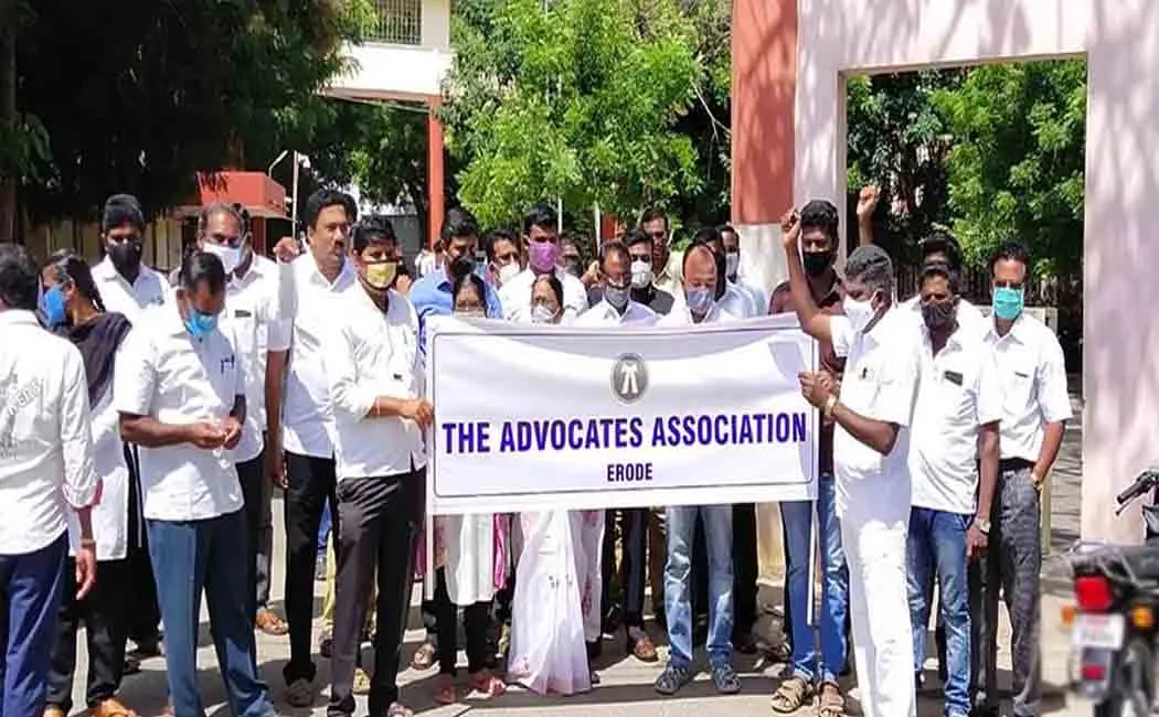 Lawyers -protest- on court- premises