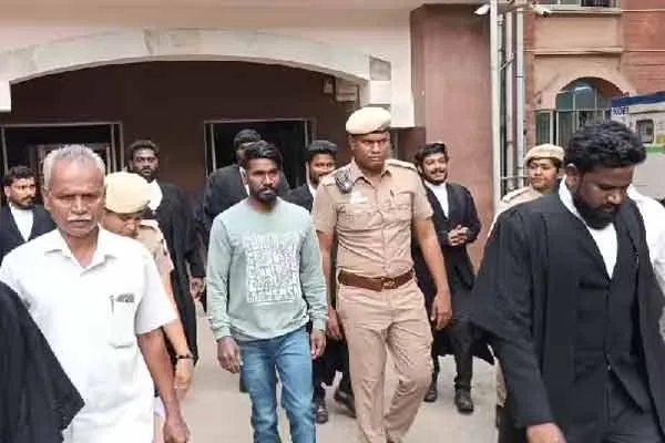 A famous rowdy who was afraid and surrender in court