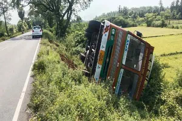 police investigation started salem trichy state highway container lorry incident