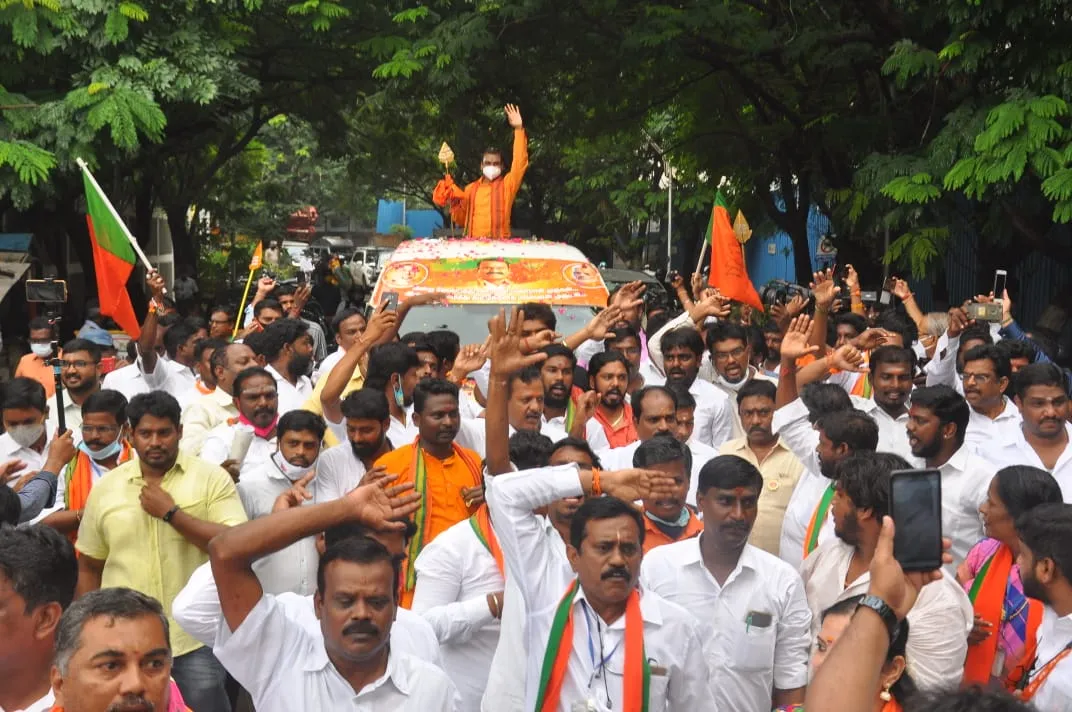 bjp vel yathirai tamilnadu bjp leader l murugan 