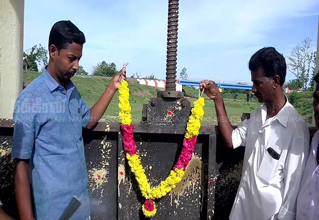 thiruvarur  Water does not reach the center of the Cauvery ... Farmers struggle to adjust to mourning!