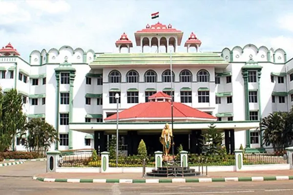High Court Madurai Branch Order for case of Voting in college