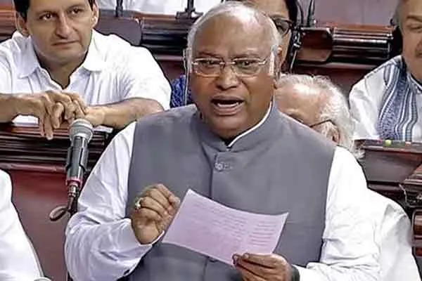 Mallikarjuna Kharge says they are Choosing weak women on women's reservation