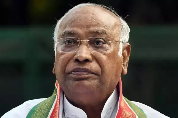 Mallikarjun  Kharge said  Vijayakanth's contribution to political power will always be remembered