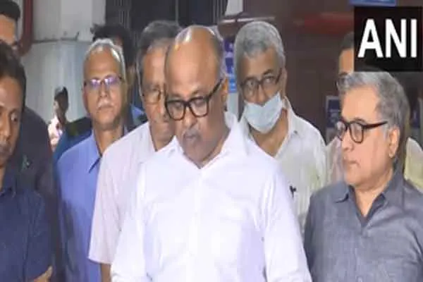 Doctor explains Mamata Banerjee's health!