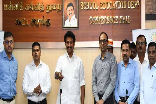 Launch of 'Manalkeni' website