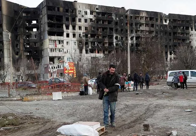 ukraine and russia forces Mariupol