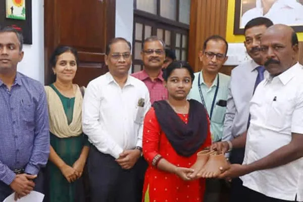 A girl suffering from a rare disease gets prosthetic legs at a cost of Rs 2.86 lakh!