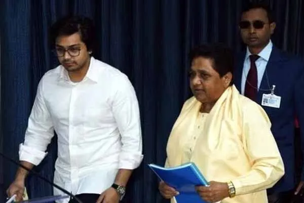 Mayawati announces political succession