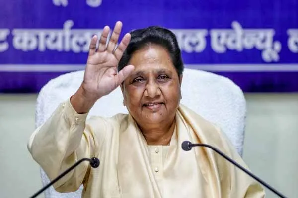 Armstrong issue Mayawati condemned