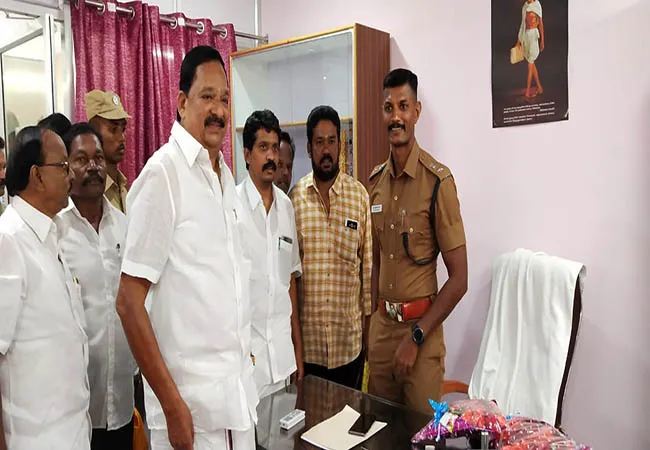 vellore ranipet district police commissioner mayilvaganam meet dmk mlas 