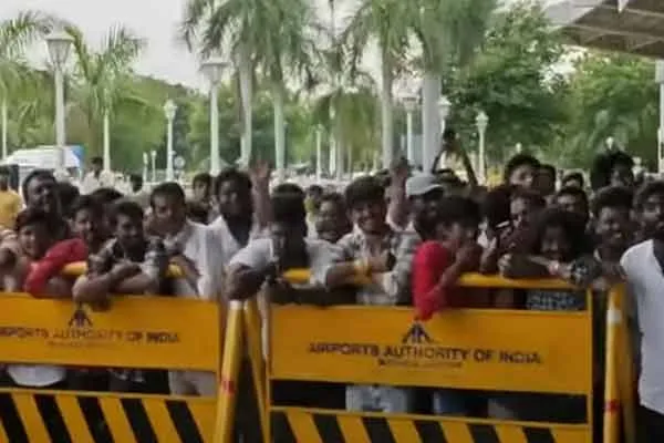 Vijay fans gathered at Madurai airport