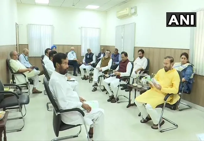 union ministers discussion about coronavirus prevention 