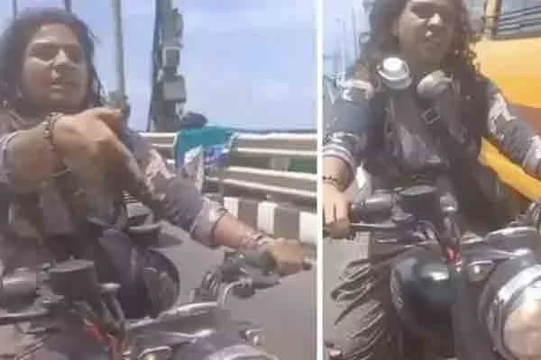 26 years woman threatened to police in madhya pradesh
