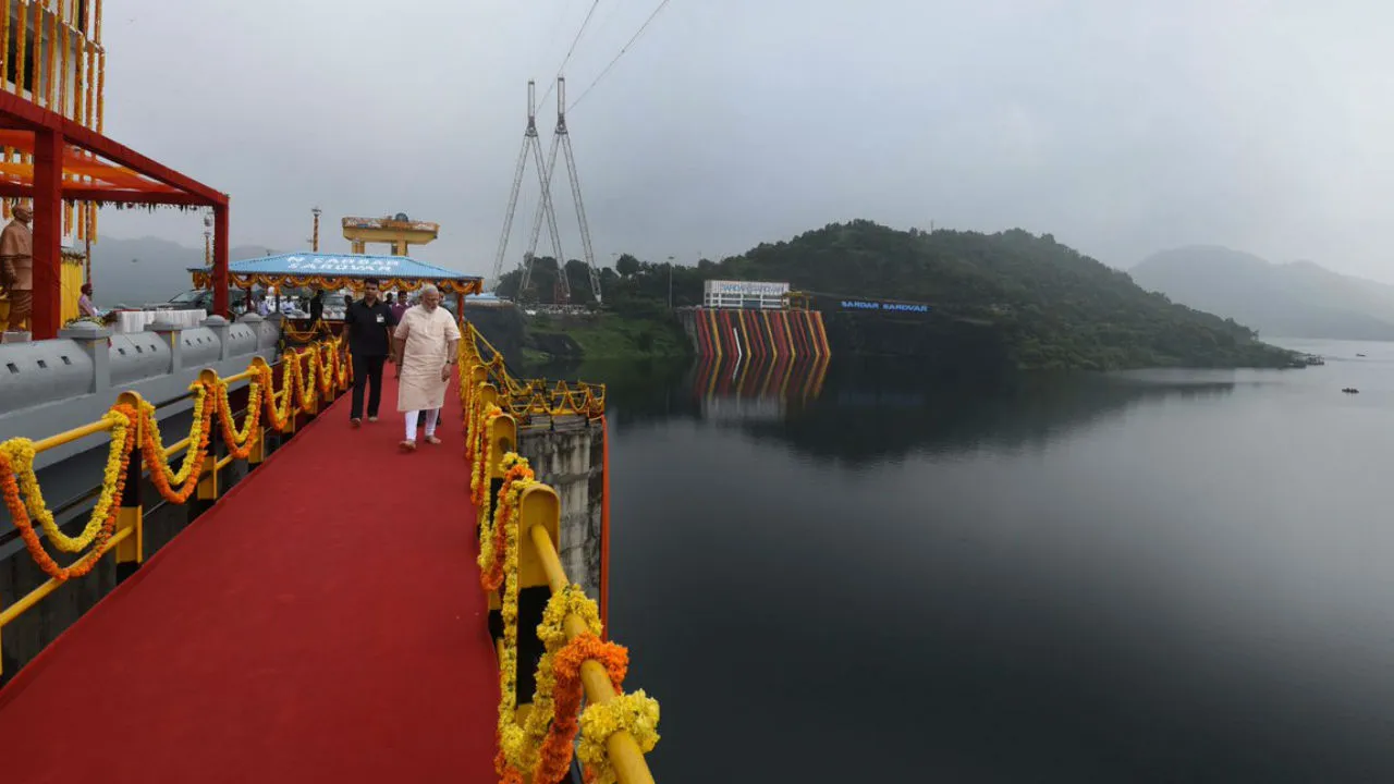 Modi sardar sarovar