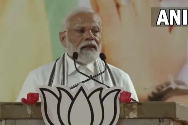 I do politics keeping the people of the country in mind says PM Modi