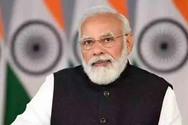 Modi consoles the Vice President for viral video