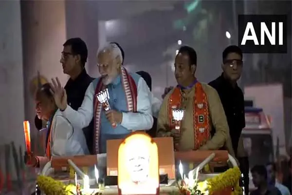 Intensive vote-gathering; Prime Minister Modi Road Show