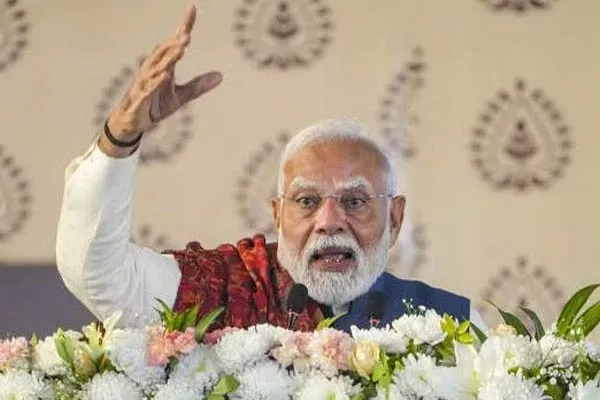 PM Modi criticizes Arvind kejriwal at delhi
