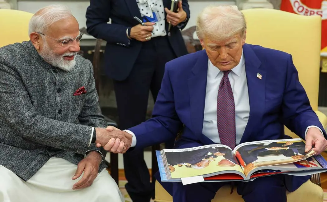 Senior Congress leader shashi tharoor praises Prime Minister Modi for Meeting with US President