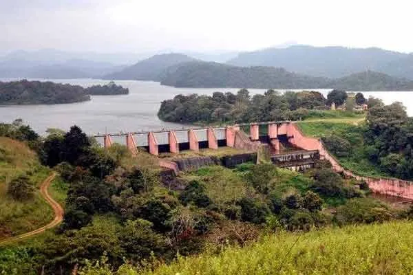 Water from Mullai Periyar Dam to Madurai through pipe line! Theni farmers protest !!