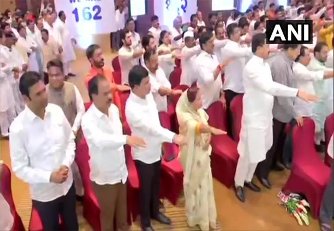 maharashtra mlas meeting sharad pawar speech 