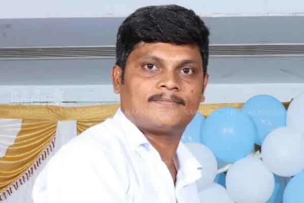 Where is the Rs 100 crore? The jewelry shop owner who travels his wife's friend!