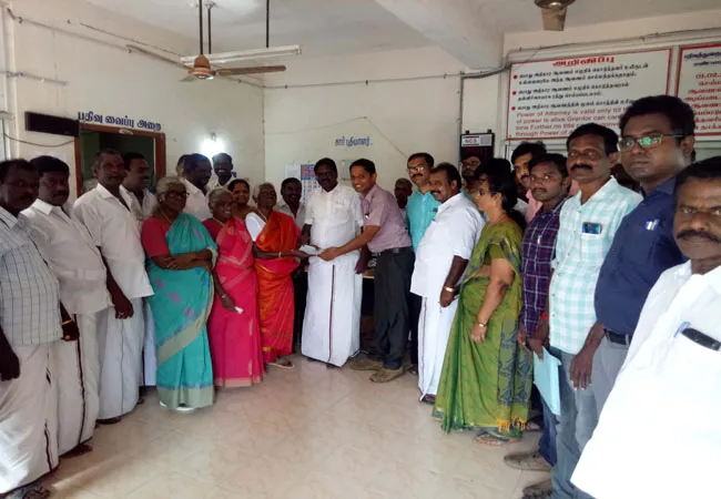 thiruvarur government hospital dmk ex mp vijayan family donate land