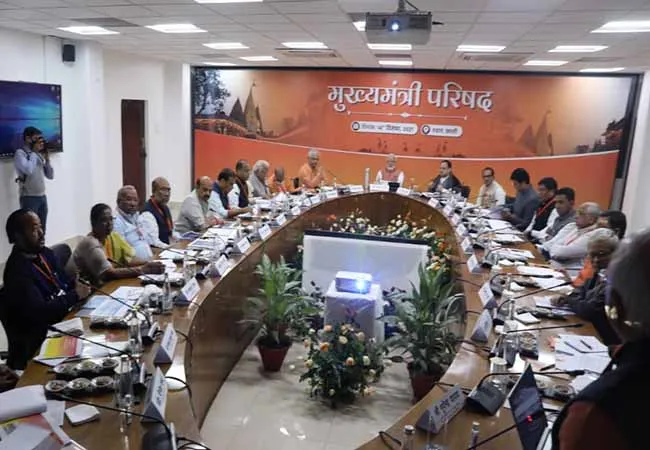 BJP PM consults with ruling state chief minister