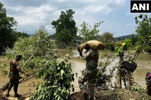 Floating Northeast States; Intensive rescue work