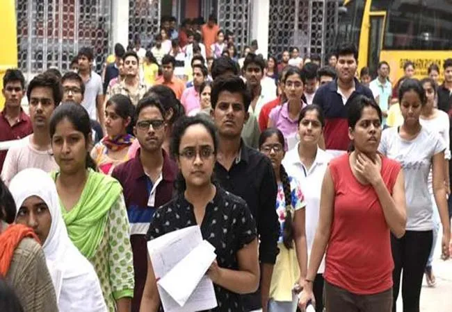 union government scheme  Scholarships for students studying for degrees per 10000 Rupees per year